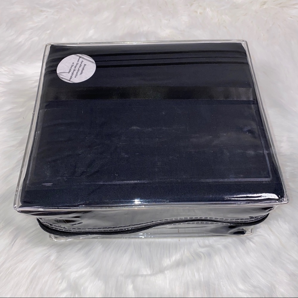 ⭐️SALE⭐️Queen 4pc Black Bedsheets - Picture 2 of 5